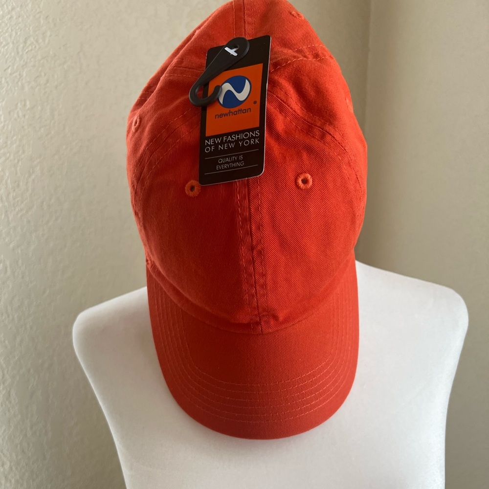 Newhattan hat.